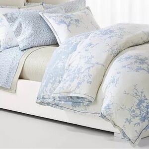 New Ralph Lauren King Comforter Set​